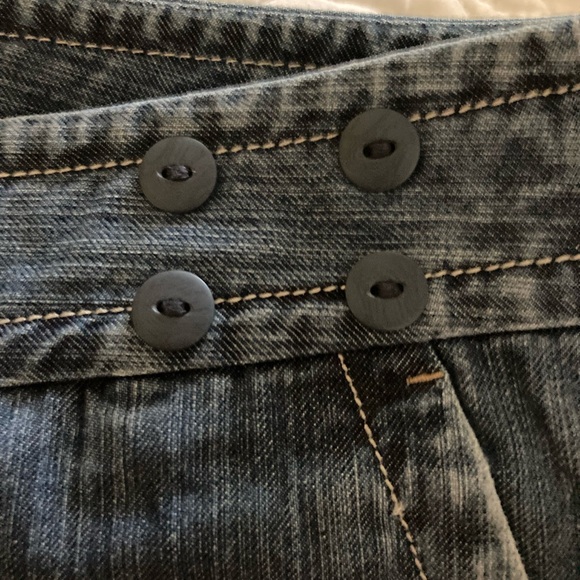 Ann Taylor Loft Wide-Leg Blue Denim Jeans - Picture 4 of 7